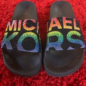Michael Kors multi colored slide. Size 8